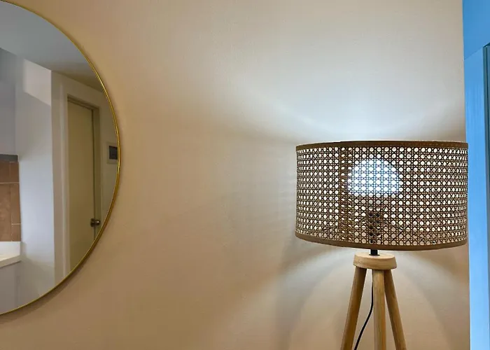 Appartement Azure Urban Residences, Condo, Airport, Wave-pool, Tropical Vibe Manille