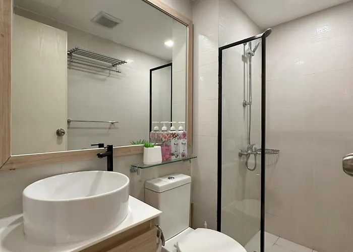 Azure Urban Residences, Condo, Airport, Wave-pool, Tropical Vibe Appartement *