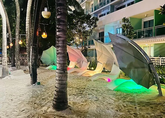 Azure Urban Residences, Condo, Airport, Wave-pool, Tropical Vibe Appartement Manille