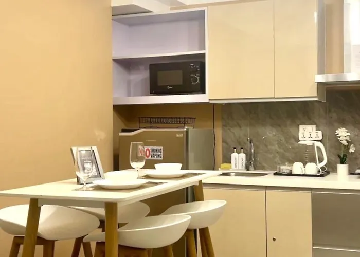Azure Urban Residences, Condo, Airport, Wave-pool, Tropical Vibe * Manille